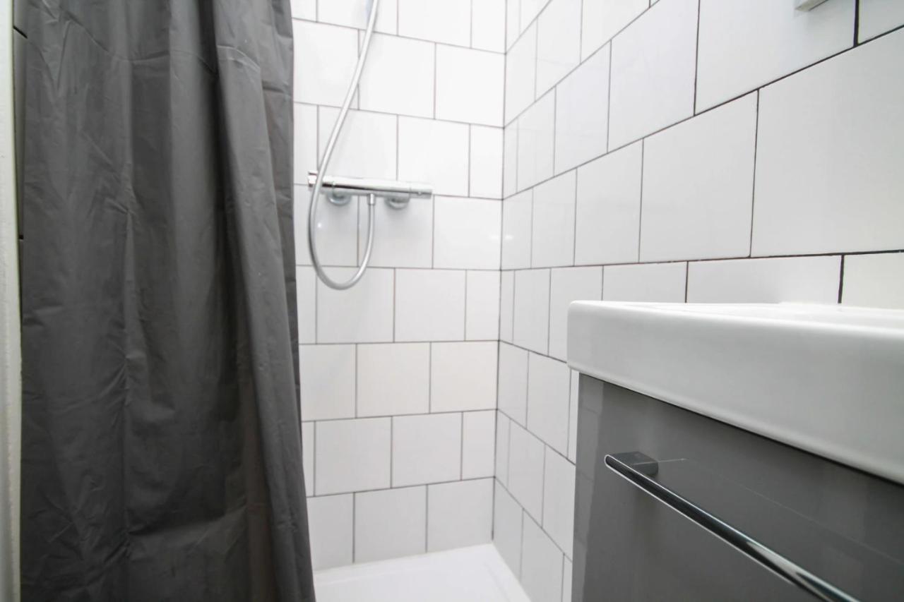 02 - Chambre Avec Lit Double Et Sdb Prive Wifi Saint-Denis  Zewnętrze zdjęcie